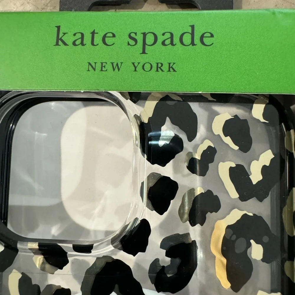 KATE SPADE ♠️ iPhone case in animal print! Pretty and practice! 10 ft drop test!